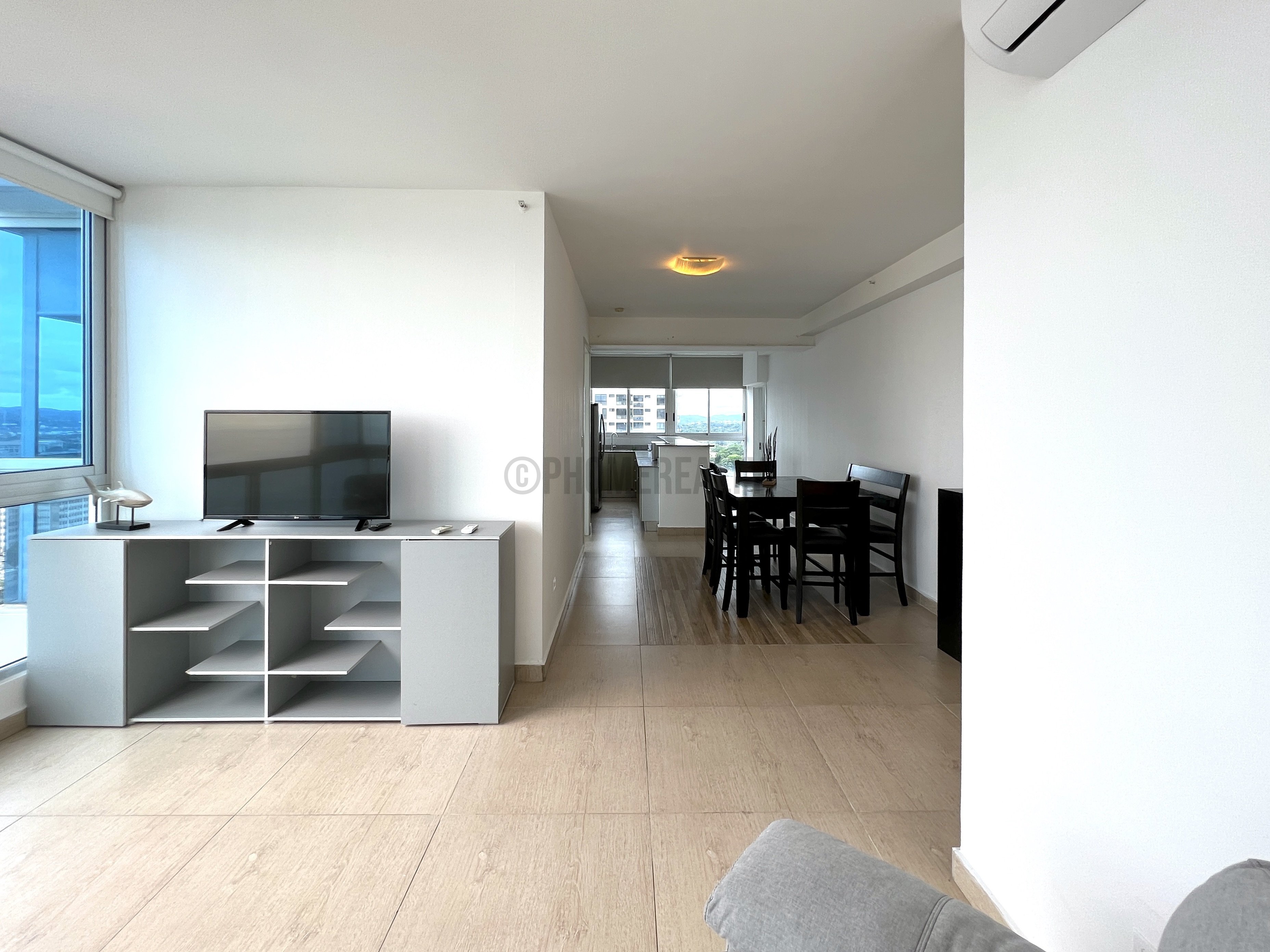 Spectacular and modern apartment for rent located in Avenida Balboa