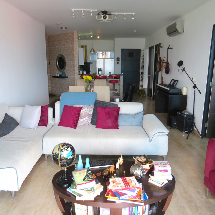 Luxury furnished 2 bedroom apartment for sale on Avenida Balboa