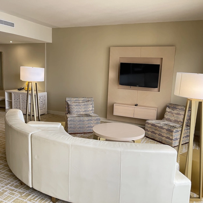 Luxury fully furnished 1 bedroom hotelcondo in Waldorf Astoria for rent