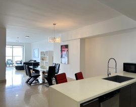 Beautifully D model apartment on the HIGH floor in Yoo&Arts Panama for rent