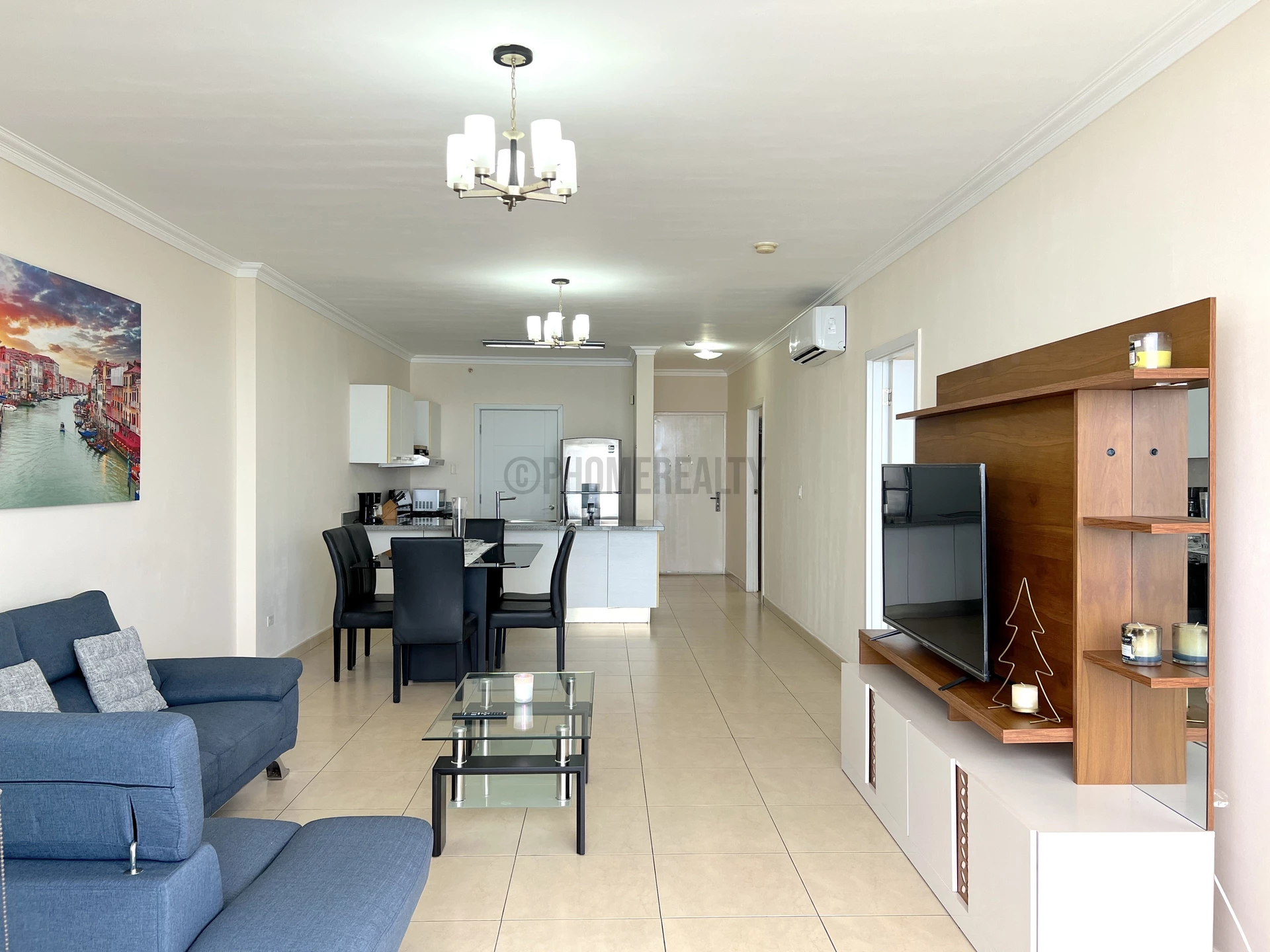 Beautiful two bedrooms furnished apartment for rent located on Avenida