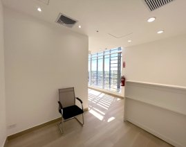 Modern medical office located in the most exclusive hospital building in Costa Del Este