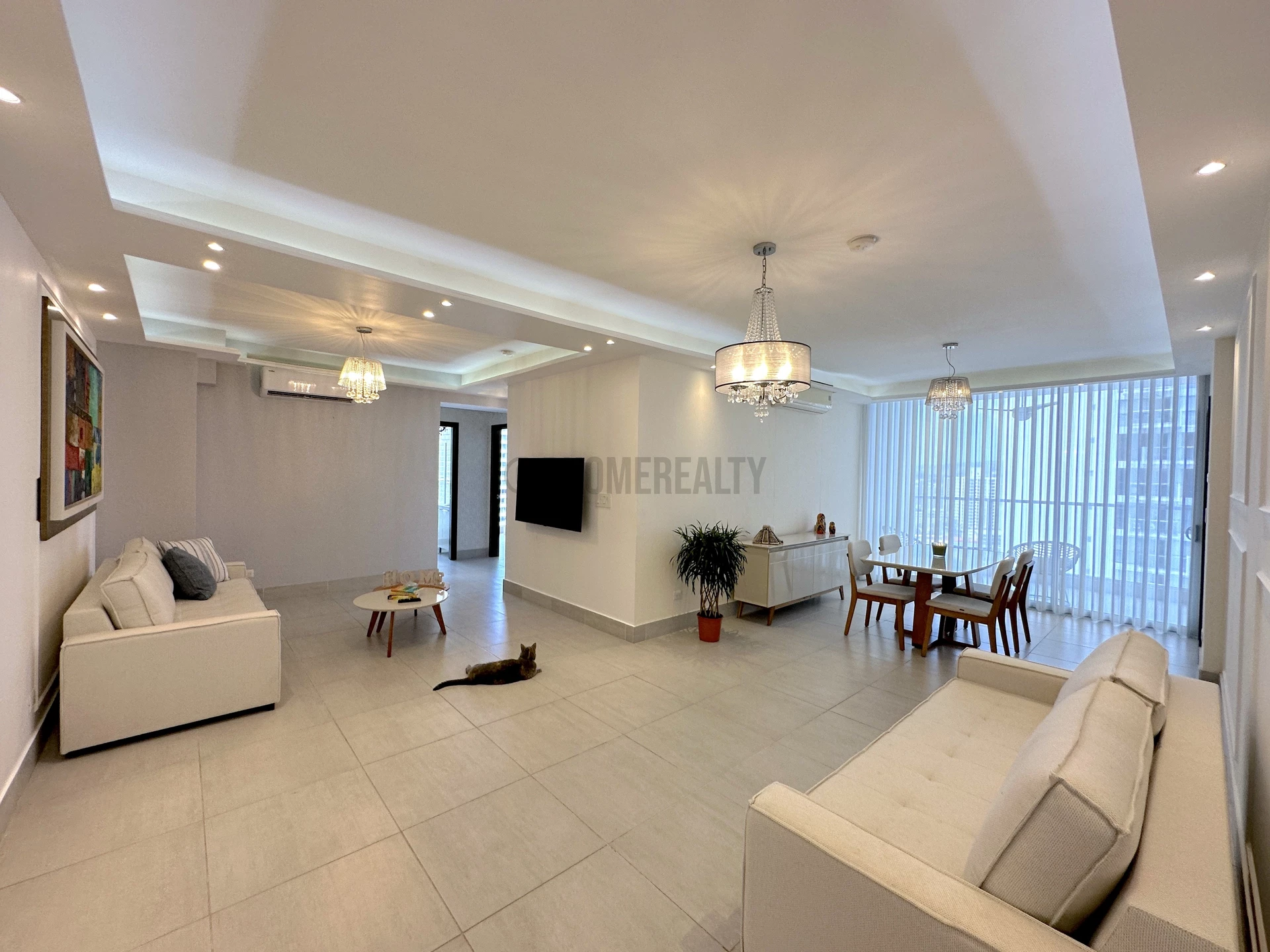 Beautiful apartment for rent with balcony with city view