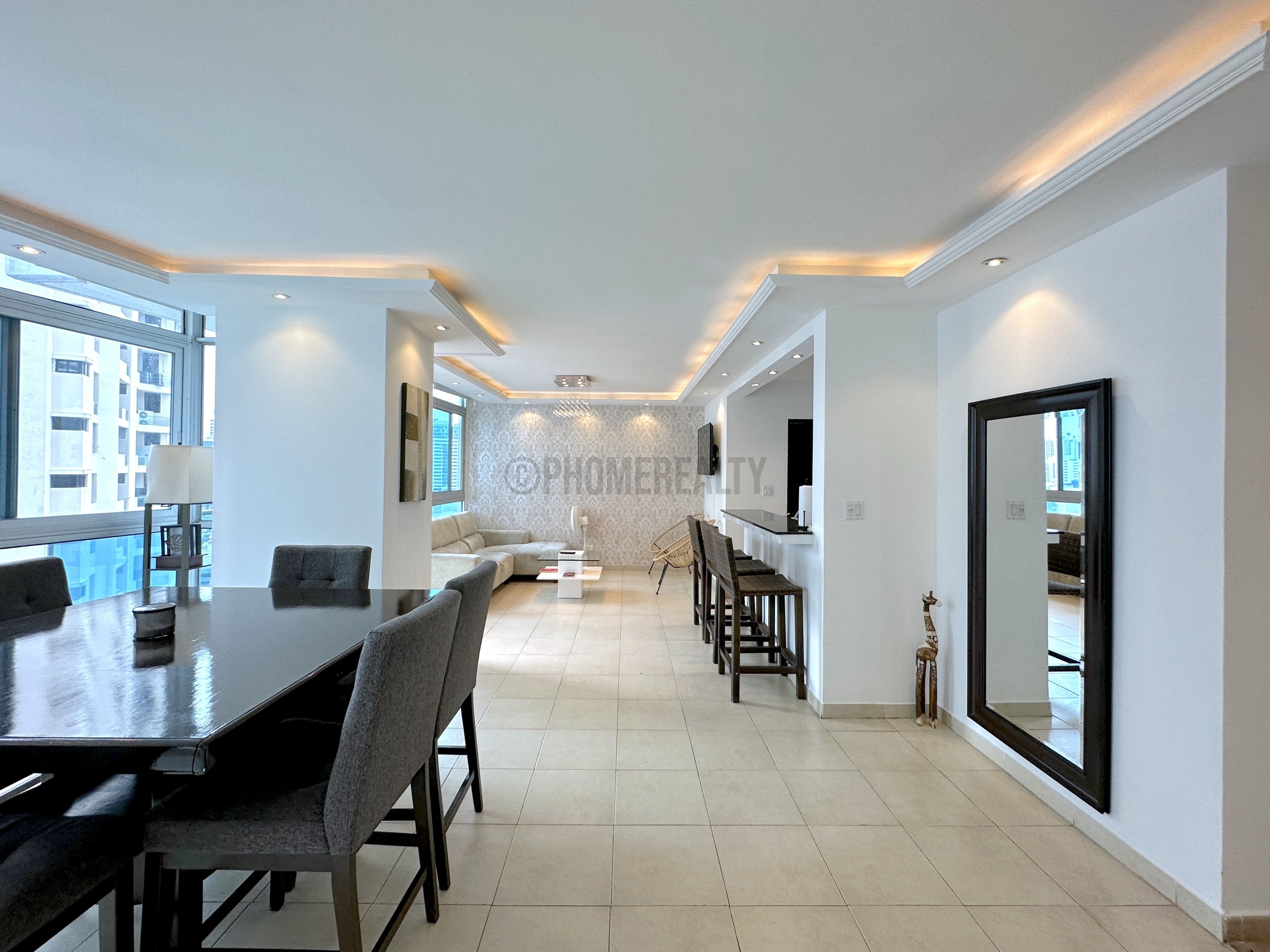 Beautiful 1 bedroom condo for rent located on Avenida Balboa