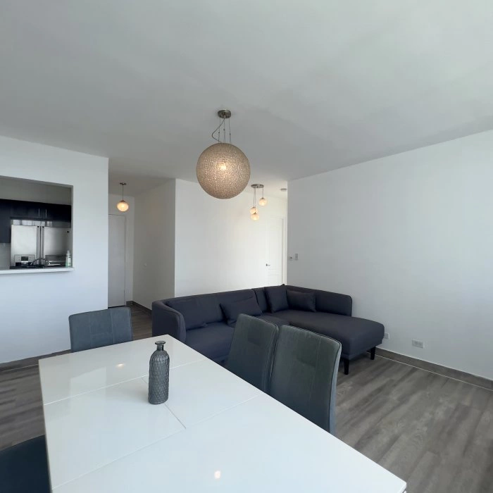 Beautiful apartment for rent in Edison Park