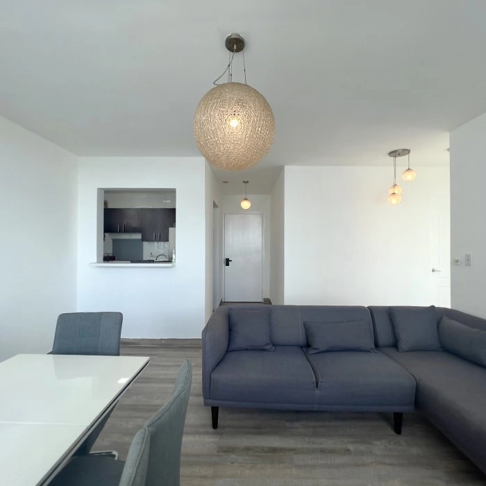 Beautiful apartment for rent in Edison Park