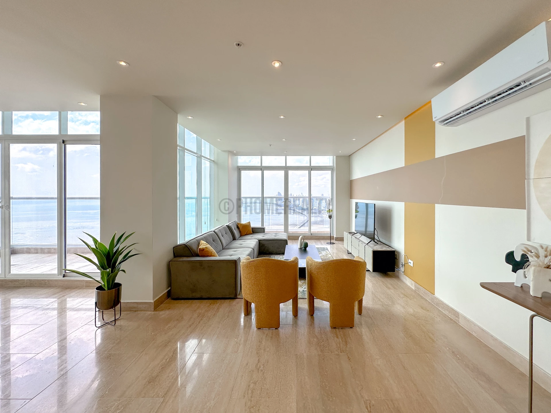 Beautiful Penthouse in exclusive area for rent