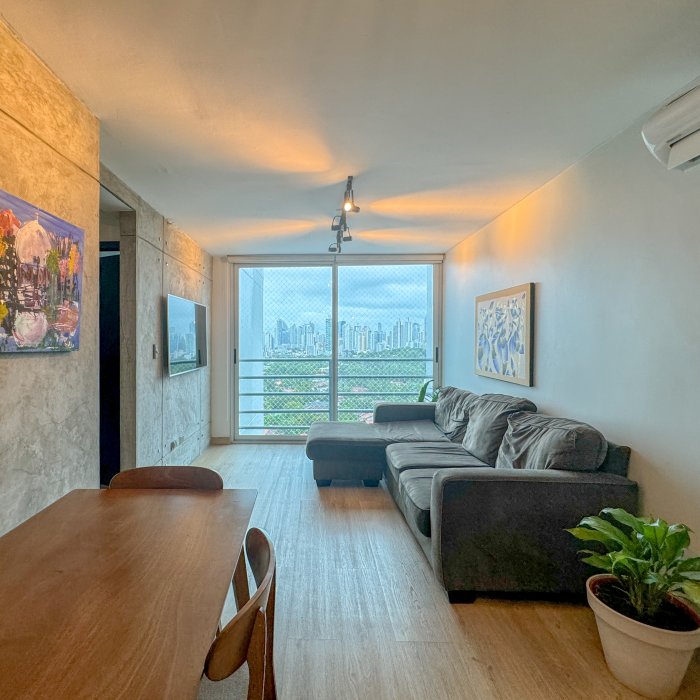 Beautiful Apartment for Rent in Parque Lefevre