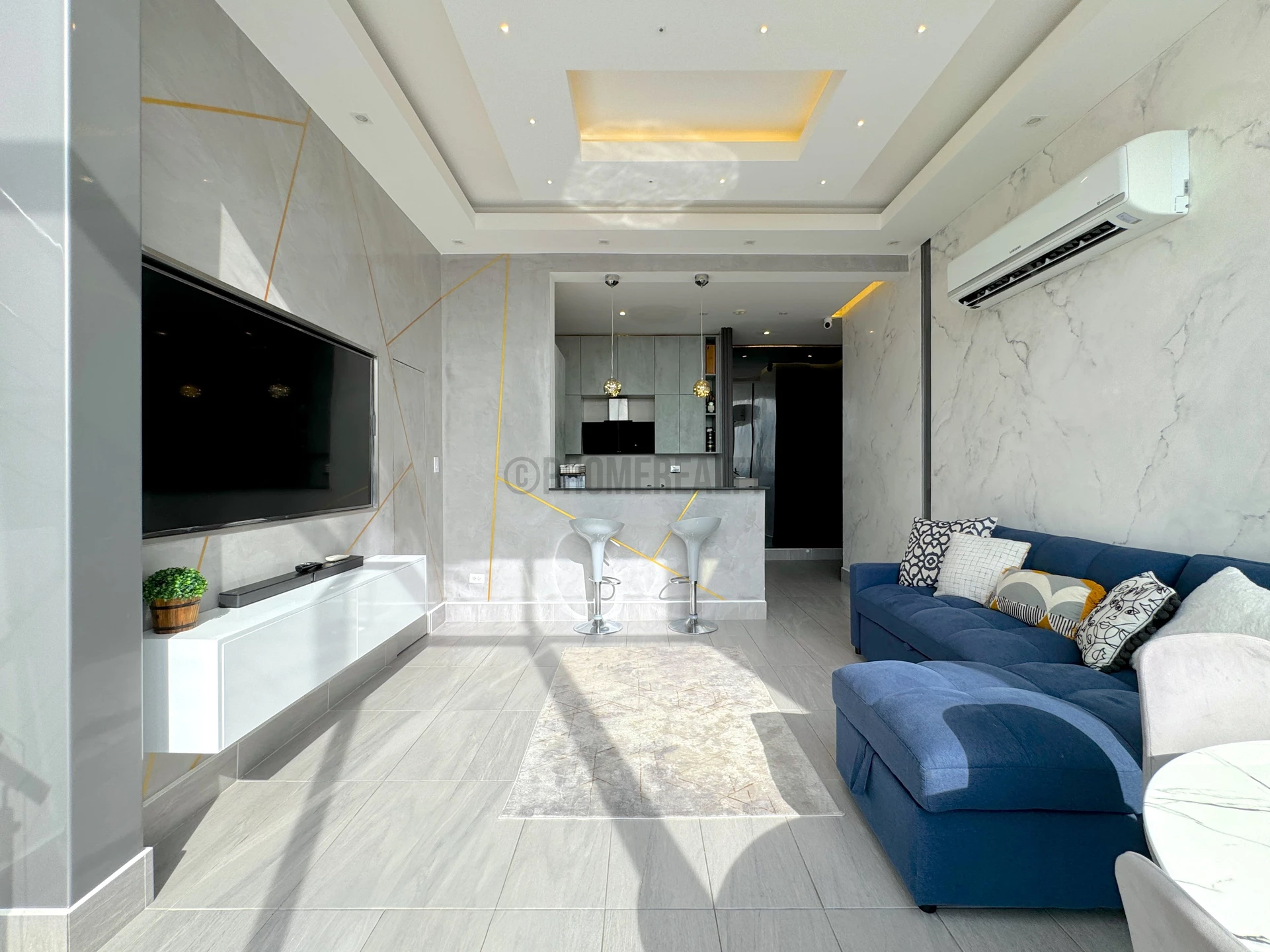Beautiful Loft Penthouse for Rent in La Loma - Lofty Penthouse Rentals